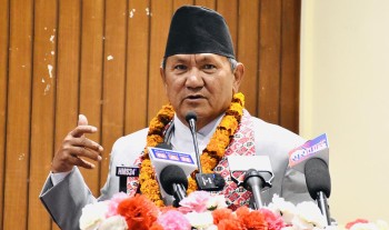 ‘राजा आउ देश बचाउ भन्नु सज्जनको काम होइन’ - सञ्चार मन्त्री गुरुङ