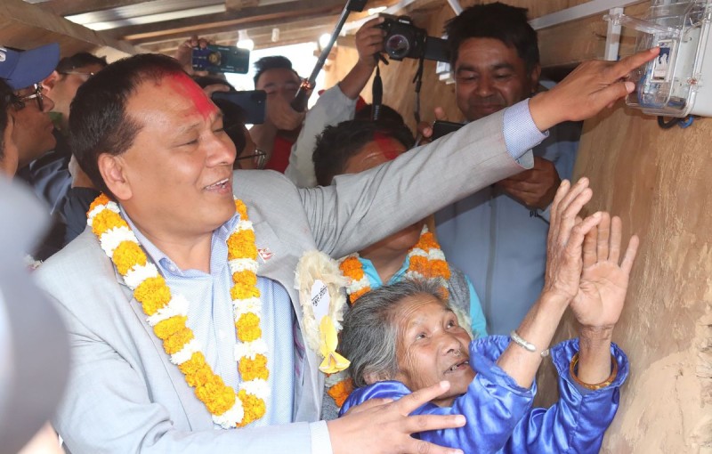 मन्त्रिपरिषद्ले बर्खास्त गर्दा चेपाङको घरमा बिजुली बाल्दै थिए कुलमान