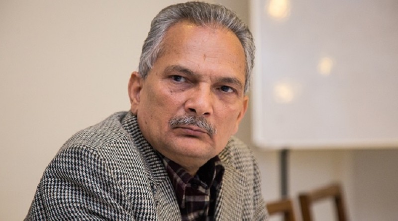 ९–५ कार्यालय समयको पक्षमा बाबुराम भट्टराई, पात्रो परिवर्तनको माग