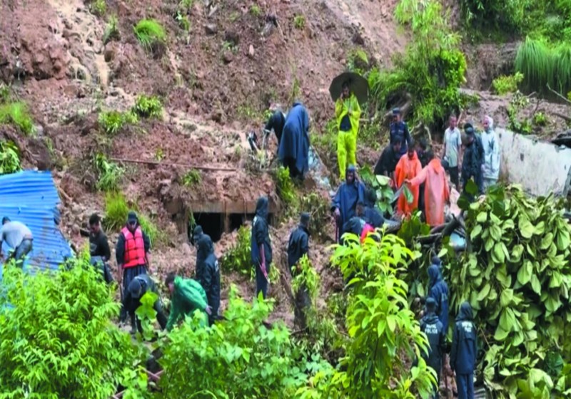 तनहुँमा पहिरोले घर बगाउँदा चार जनाको मृत्यु
