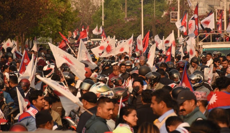 गणतन्त्रको पक्षमा एमालेको जागरण सभा (फोटो फिचर)